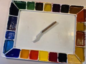 Setting up a watercolor painting palette